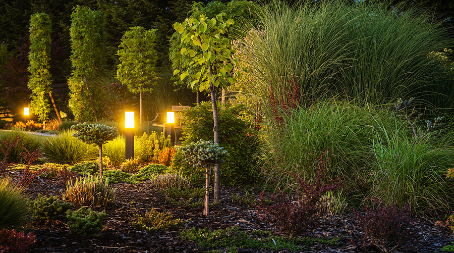 Classic Outdoor Lighting Designs to Fit Any Style Post Thumbnail
